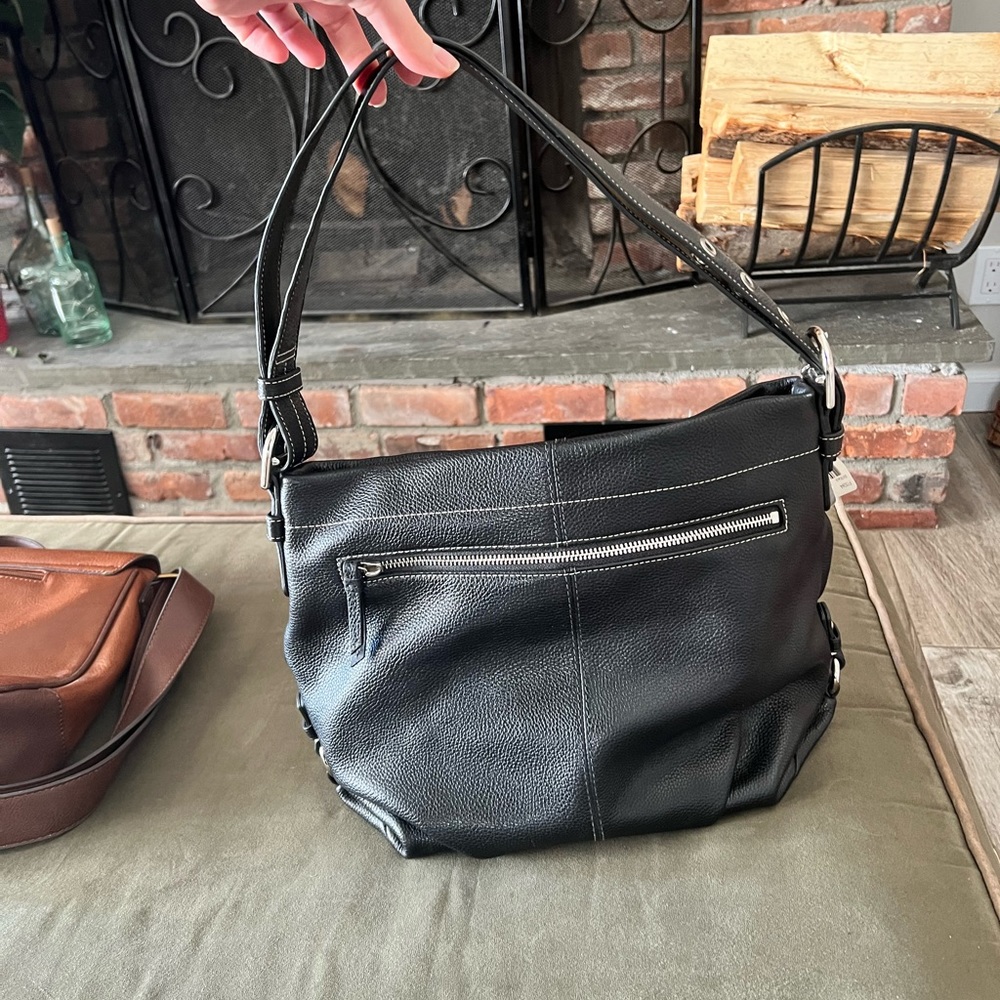 Coach Leather Shoulder Bag - Picture 2 of 4